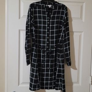 Small black and white long sleeve Merona dress